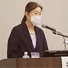 写真：セミナーで講演する川原千香子先生