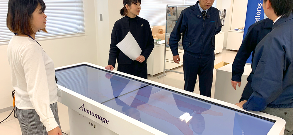 [画像：Anatomage Table１]