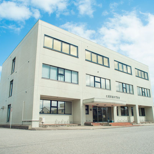 画像：七尾看護専門学校外観